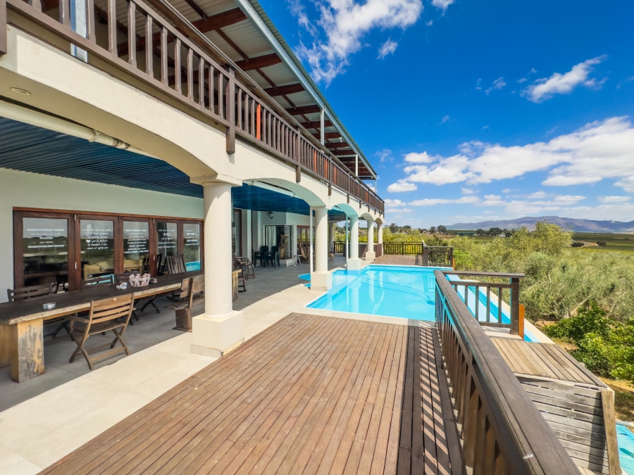 7 Bedroom Property for Sale in Windmeul Western Cape